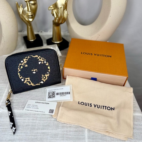 Louis Vuitton Handbags - NEW! Louis Vuitton Monogram Giant Jungle Zippy Coin Purse Wallet